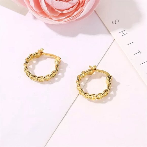 #7 Simple Hollow Geometric Chain Earrings - Picture 5 of 5